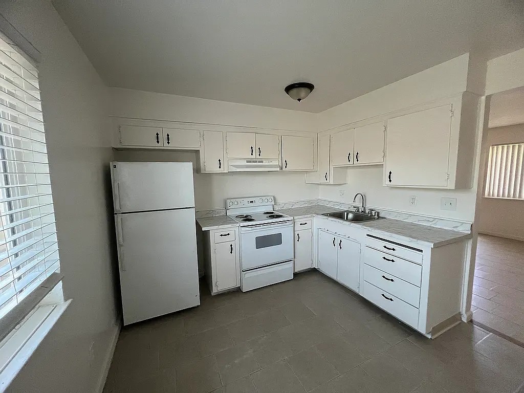 1860 Ethan Way - 22